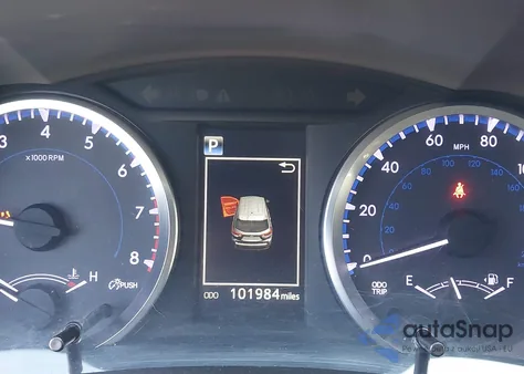 2018 Toyota Highlander Le z USA, uszkodzony, nr VIN 5TDBZRFHXJS870840